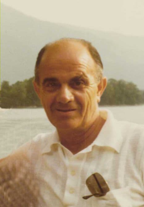 Herr Anton Höllering