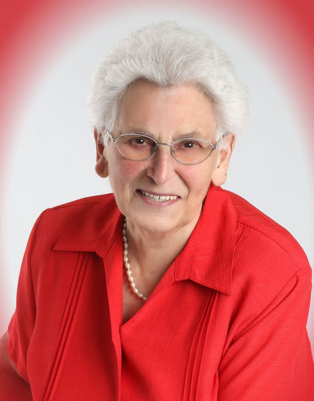 Frau Theresia Kutzer