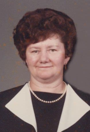 Frau Linda Gräf