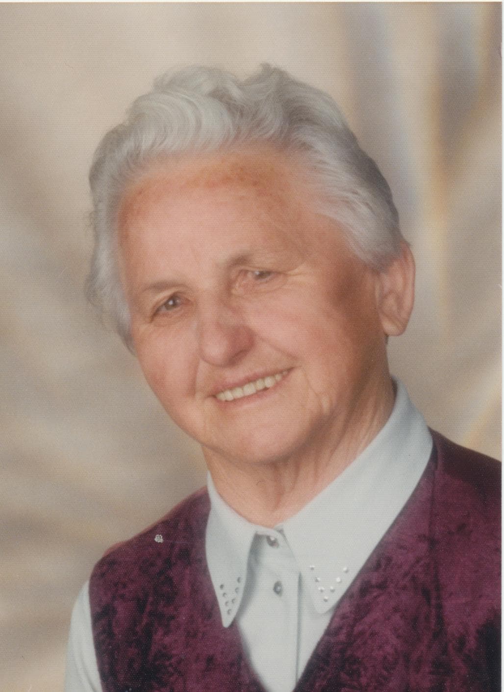 Frau Anna Kausler
