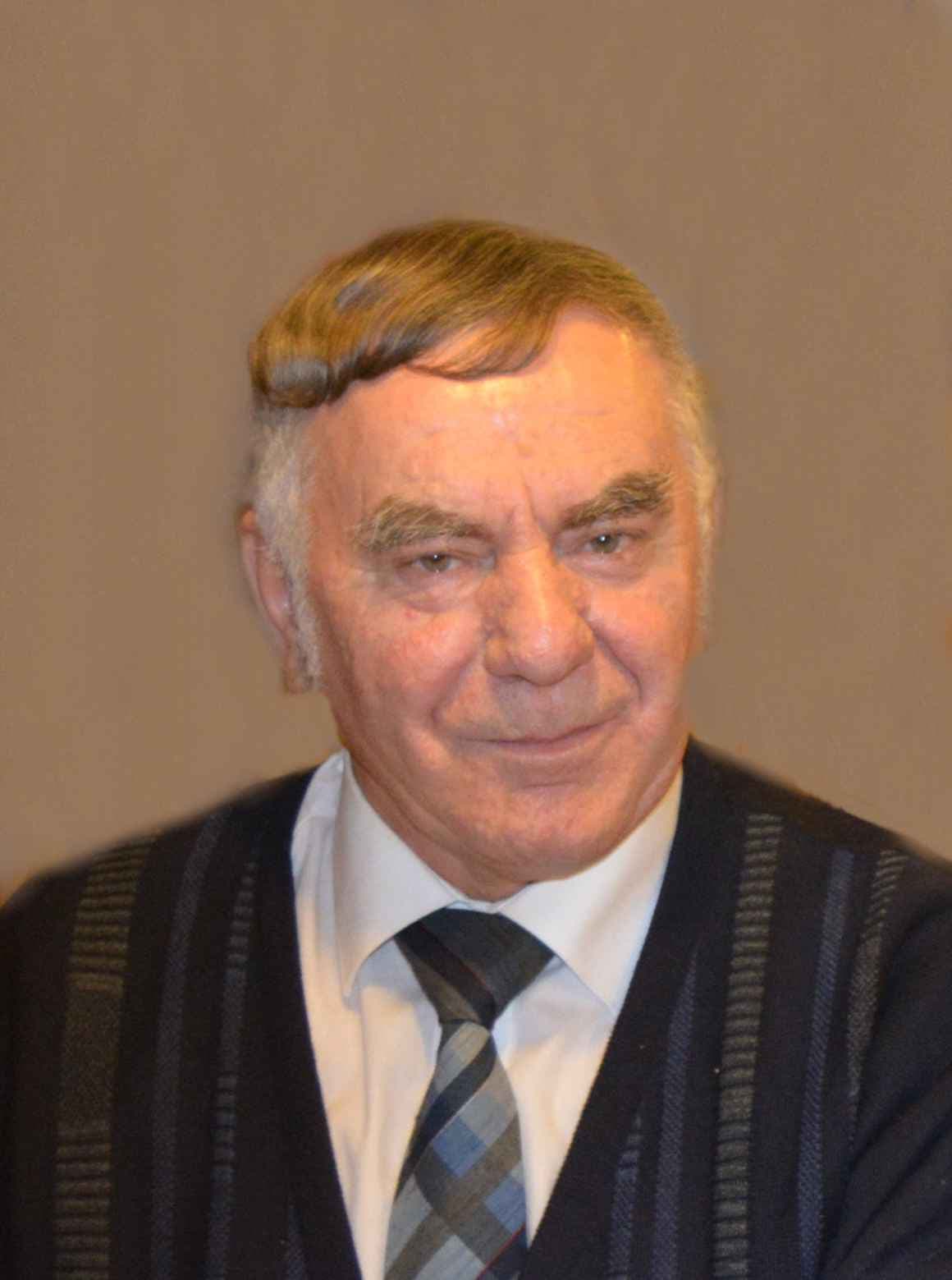 Herr Heribert Busch