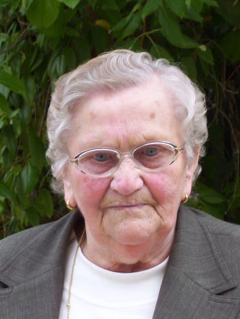 Frau Theresia Busch