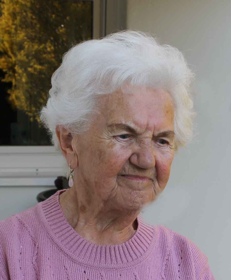 Frau Erna Kolb