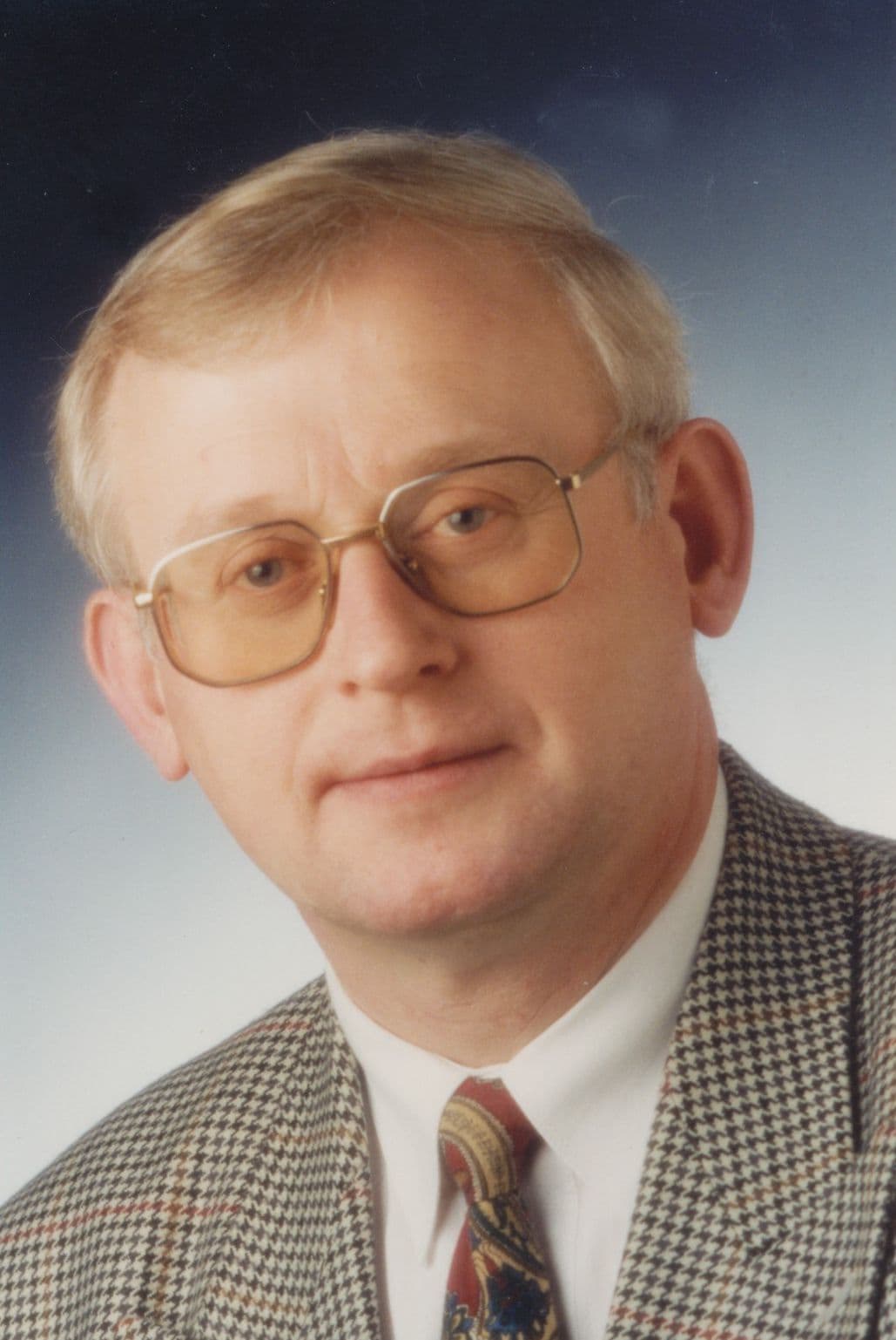 Herr Manfred Riedel